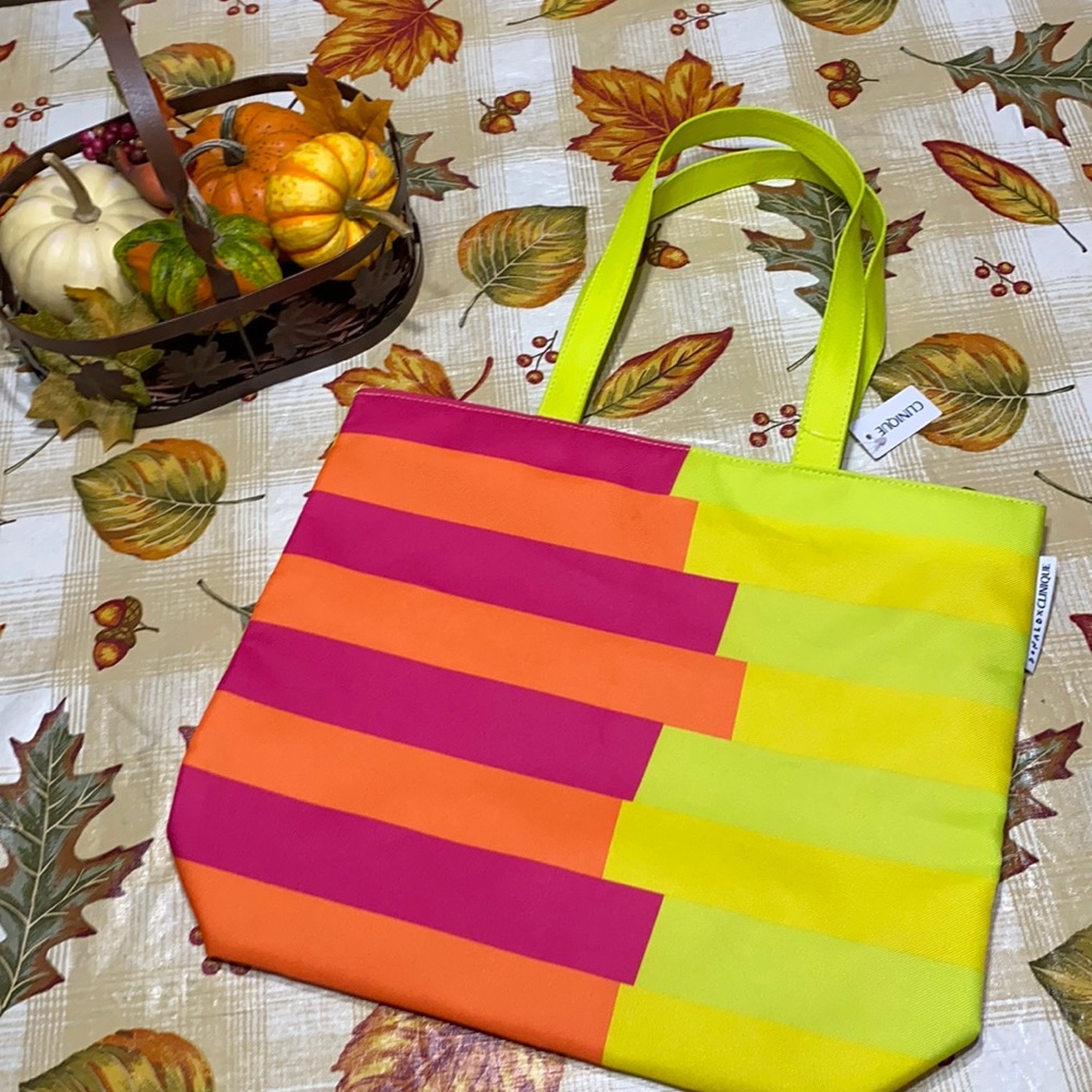 ☀️🏝️CLINIQUE Tote NWT